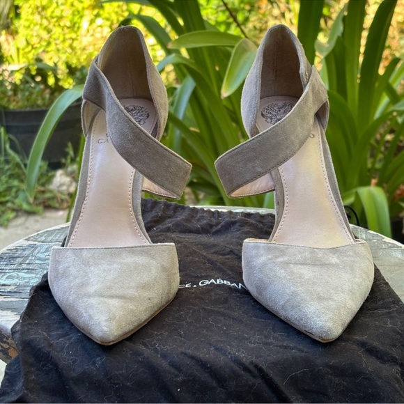 Vince camuto carlotte pointed toe suede ankle strap heels - Picture 2 of 6